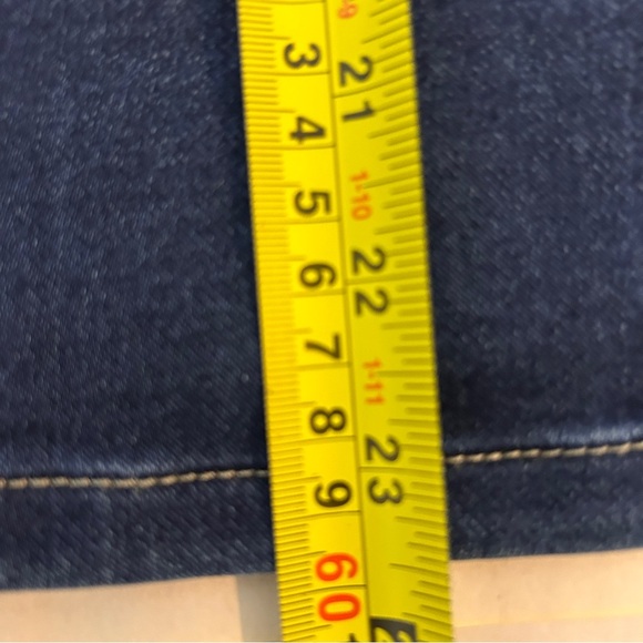 Lee Women’s Medium Denim Pencil Skirt Knee Length Stretchy Academia office work - Picture 8 of 8